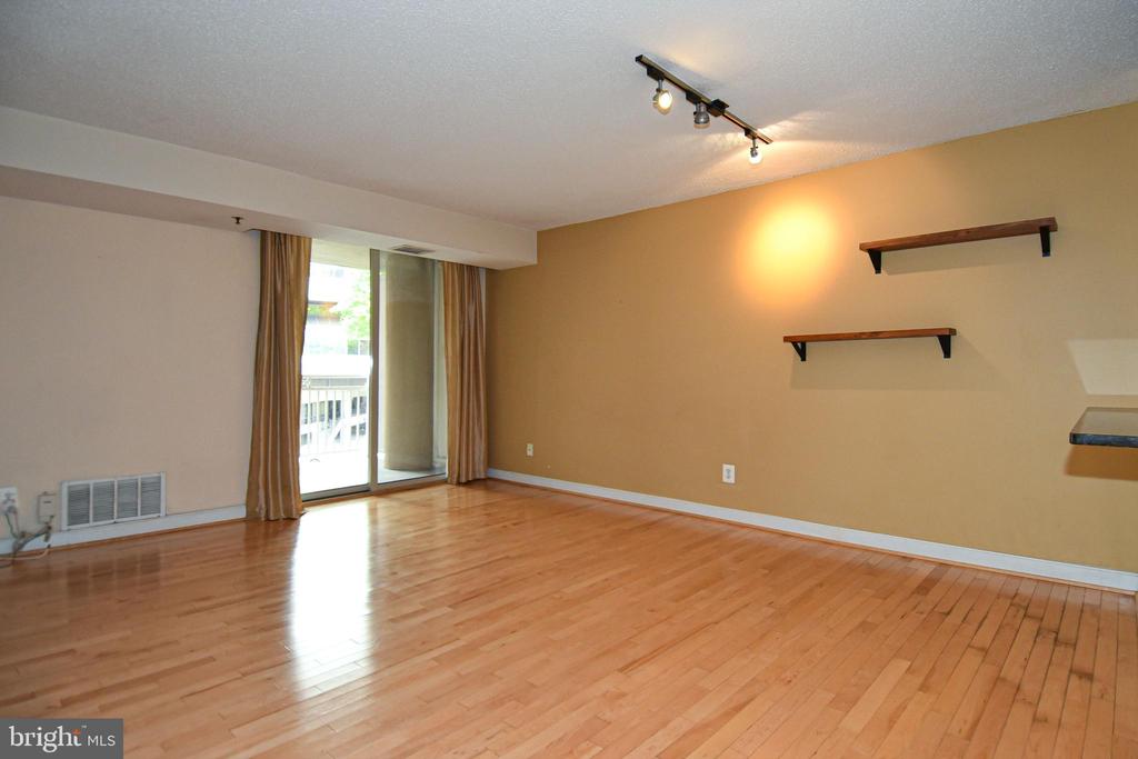 7500 WOODMONT AVENUE Unit: S311