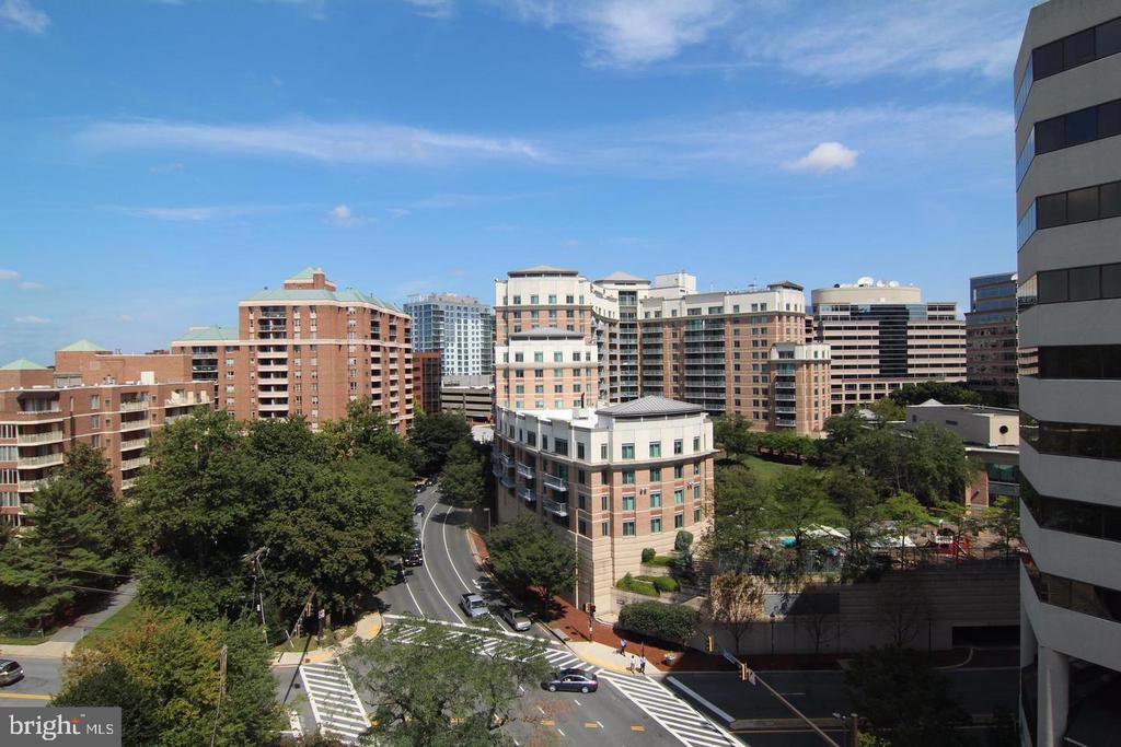 7500 WOODMONT AVENUE Unit: S311