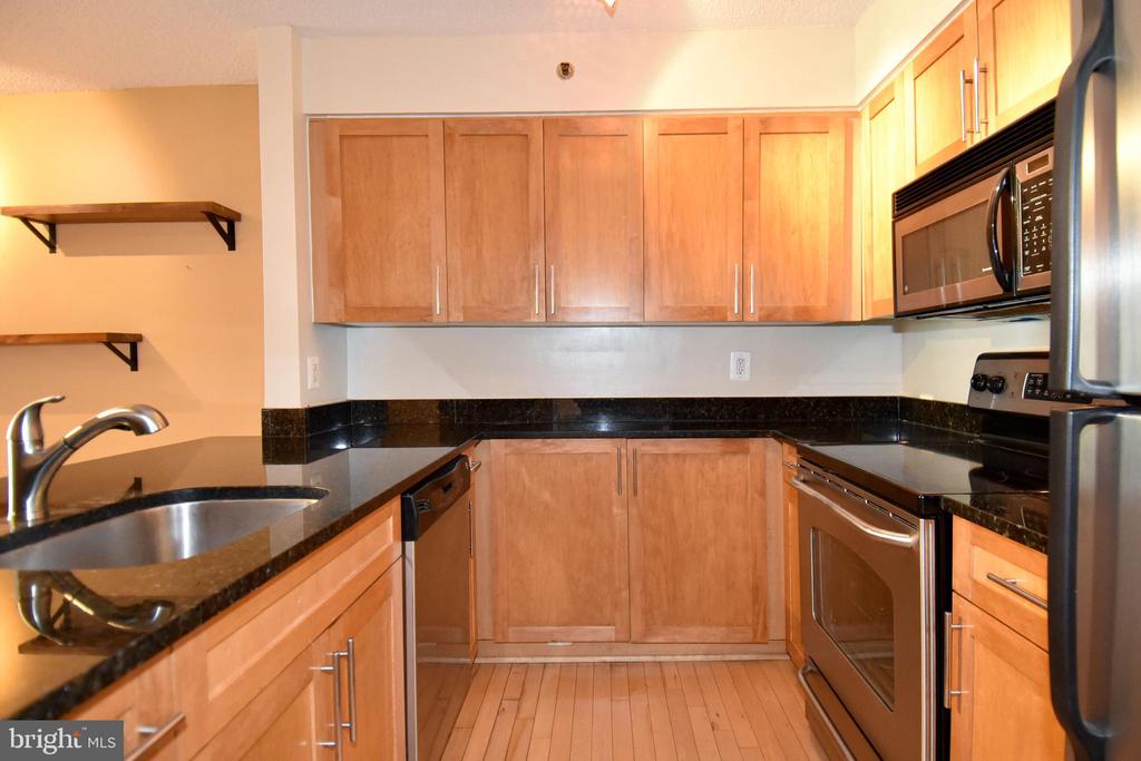 7500 WOODMONT AVENUE Unit: S311