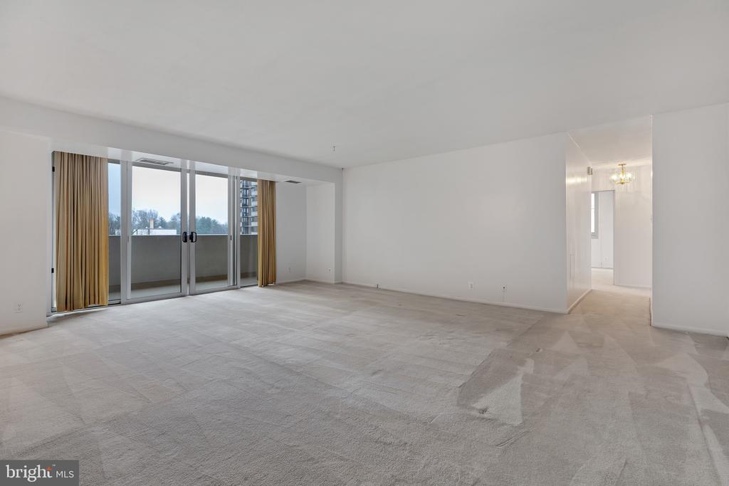 4601 N PARK AVENUE Unit: 406F