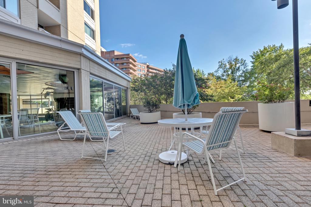 4601 N PARK AVENUE Unit: 406F