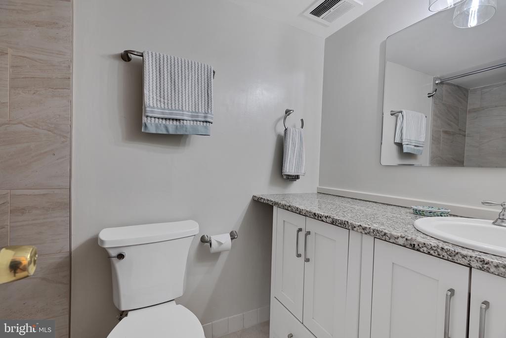 4601 N PARK AVENUE Unit: 406F