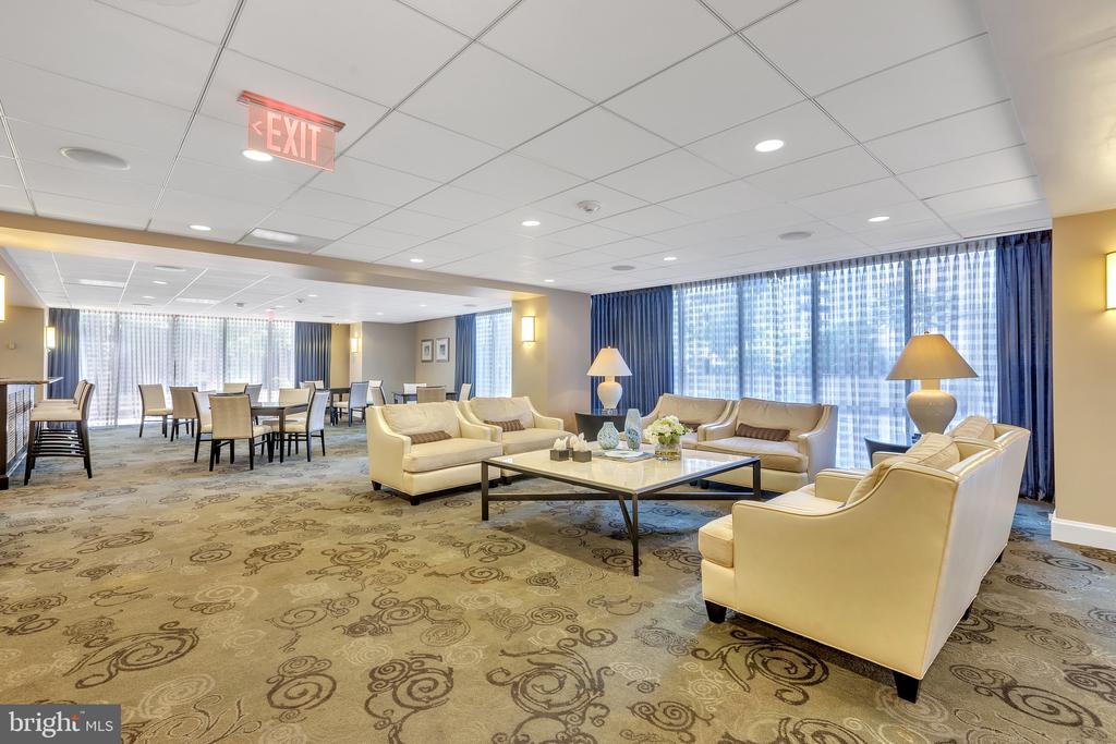 4601 N PARK AVENUE Unit: 406F