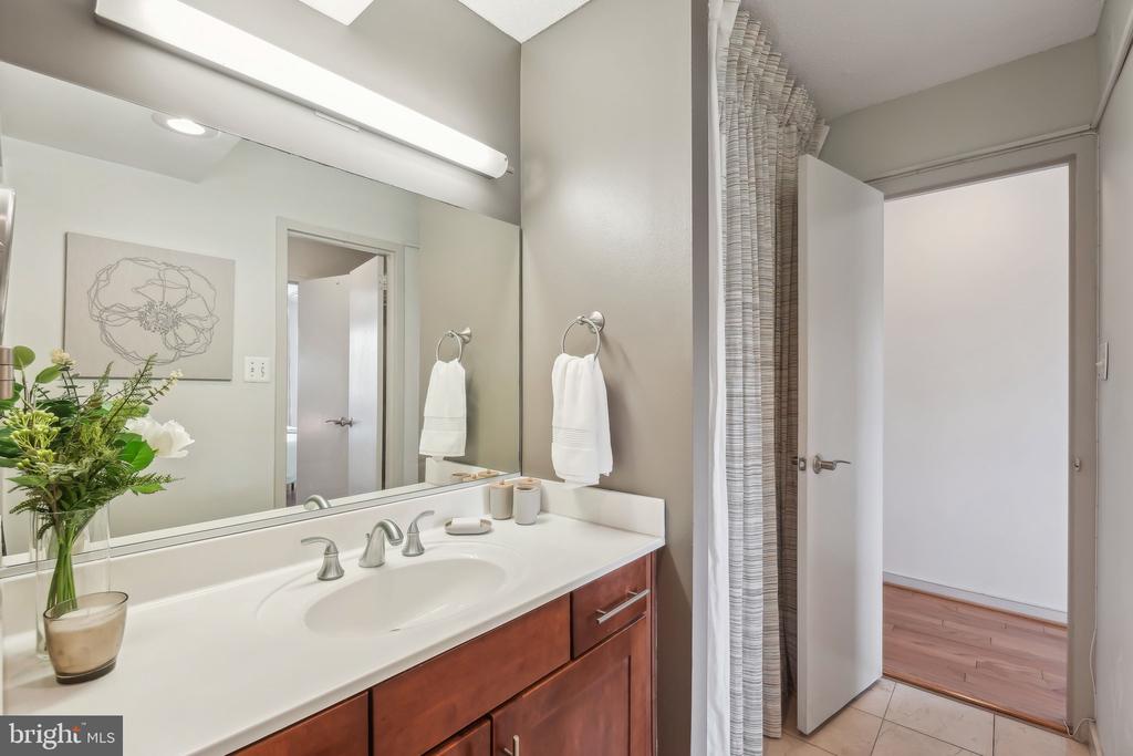 7333 NEW HAMPSHIRE AVENUE Unit: 808 S