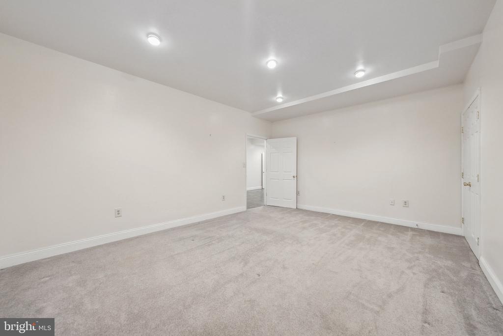 10617 BURBANK DRIVE