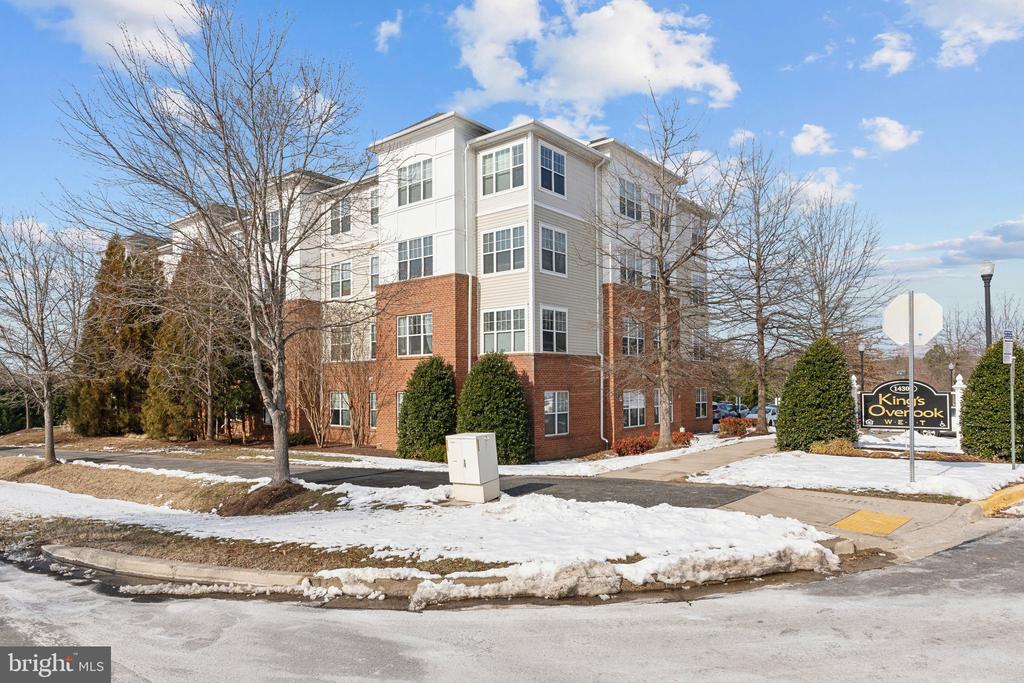 14301 KINGS CROSSING BOULEVARD Unit: 209