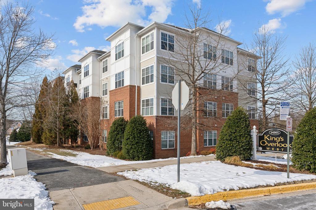 14301 KINGS CROSSING BOULEVARD Unit: 209