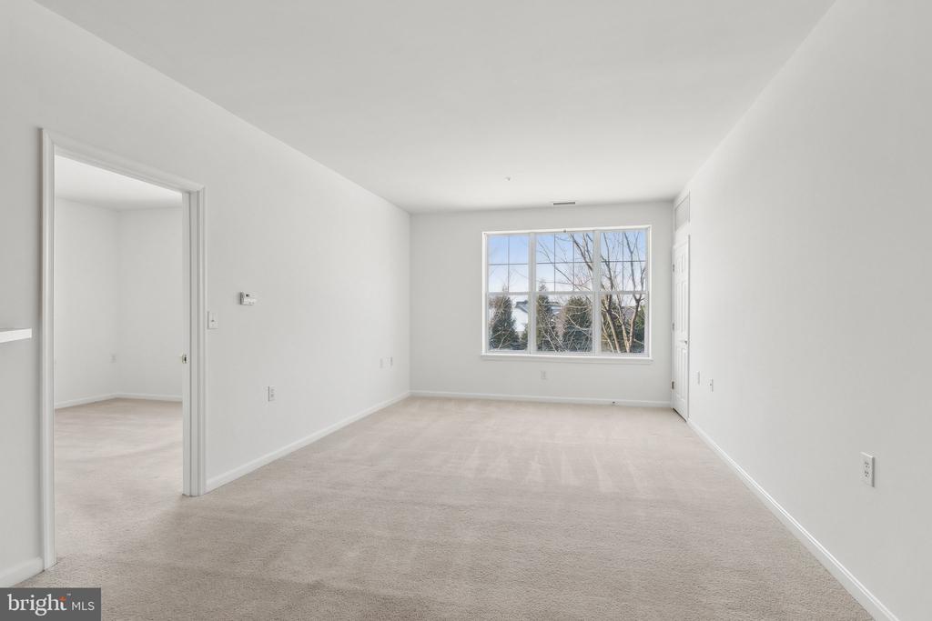 14301 KINGS CROSSING BOULEVARD Unit: 209