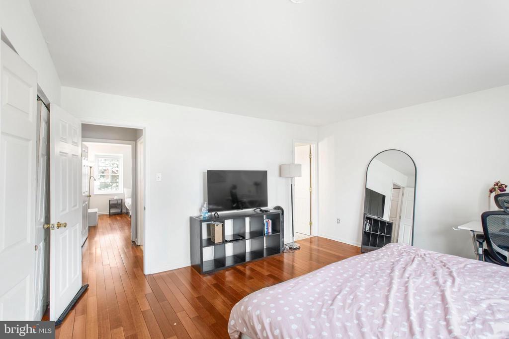 788 QUINCE ORCHARD BOULEVARD Unit: 201