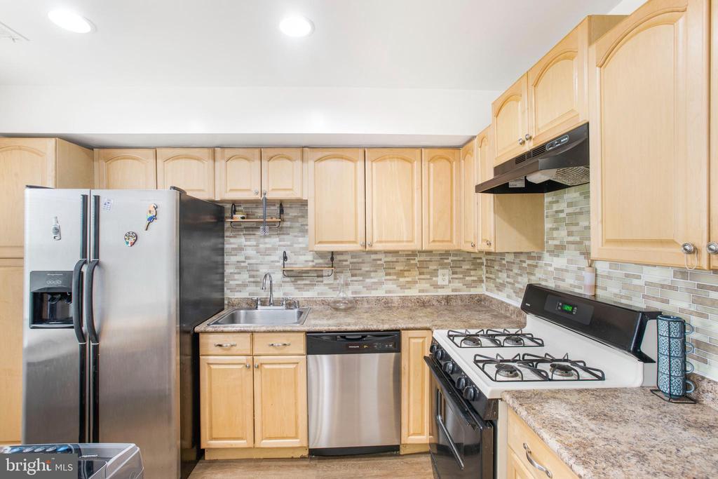 788 QUINCE ORCHARD BOULEVARD Unit: 201