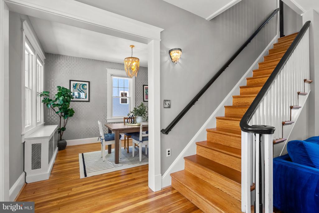 803 ISLINGTON STREET