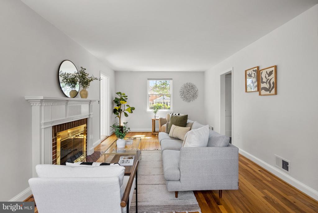 1012 STIRLING ROAD