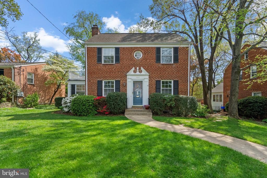 1012 STIRLING ROAD
