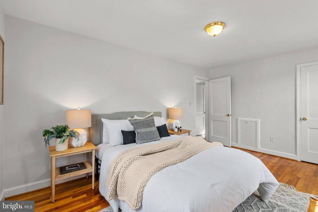 1012 STIRLING ROAD