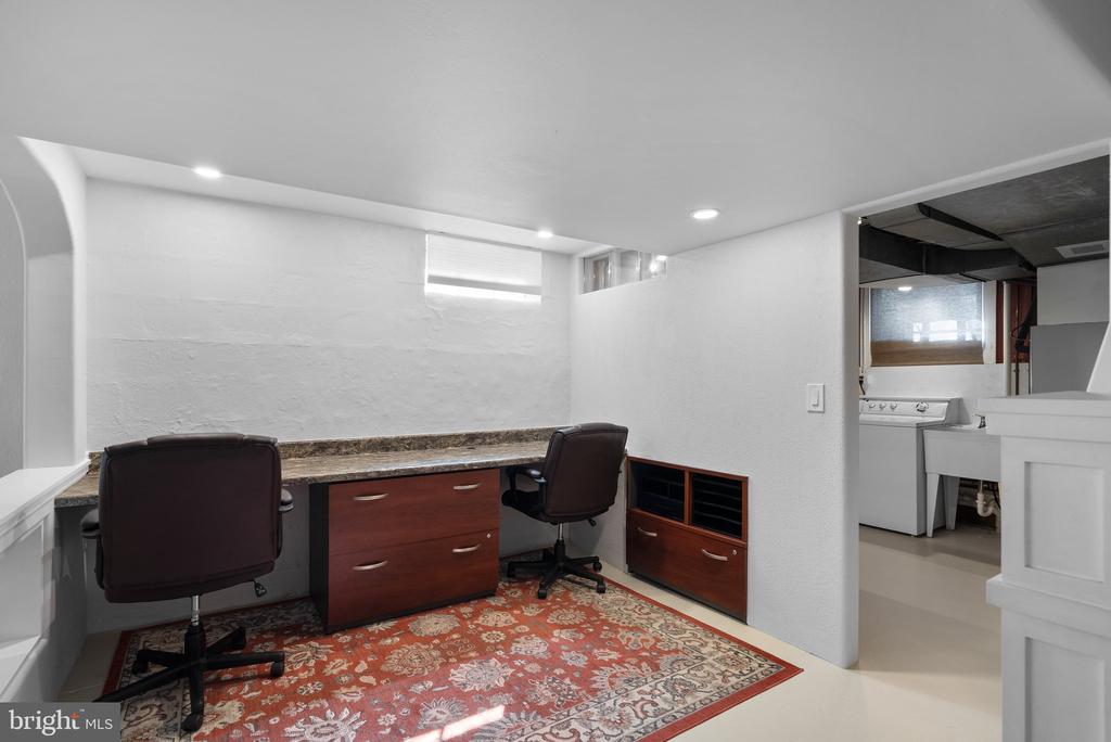 10210 PIERCE DRIVE