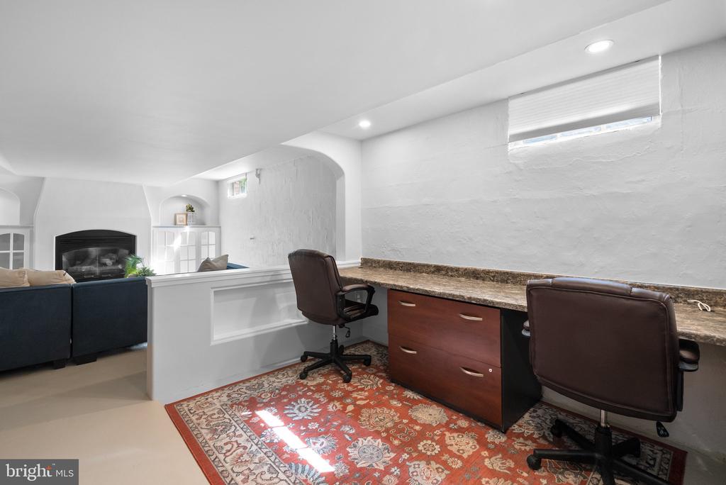 10210 PIERCE DRIVE
