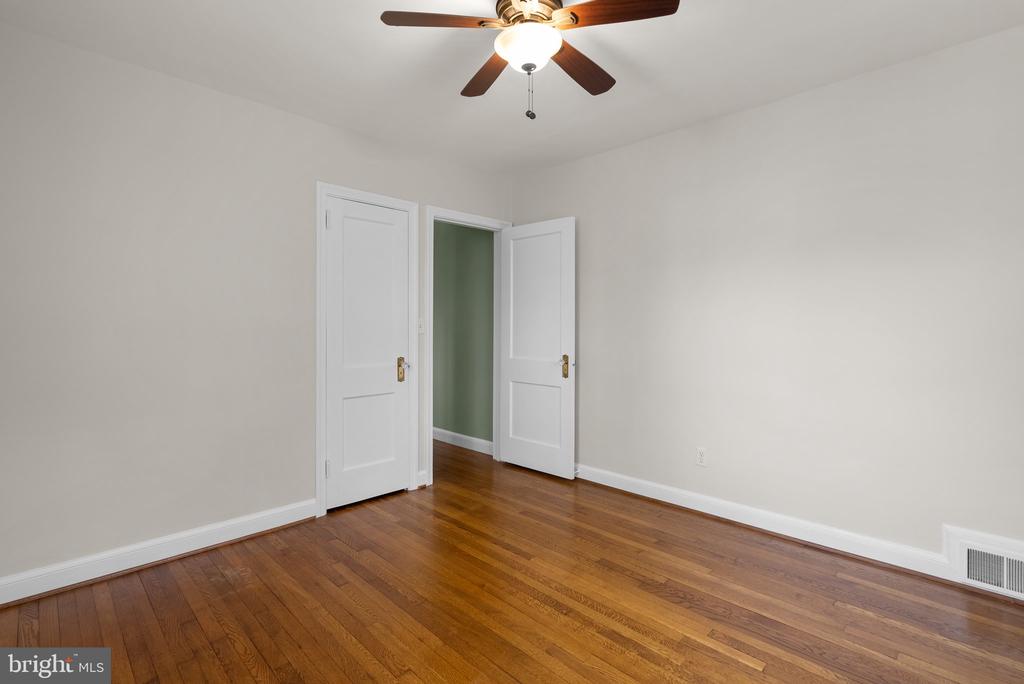 10210 PIERCE DRIVE