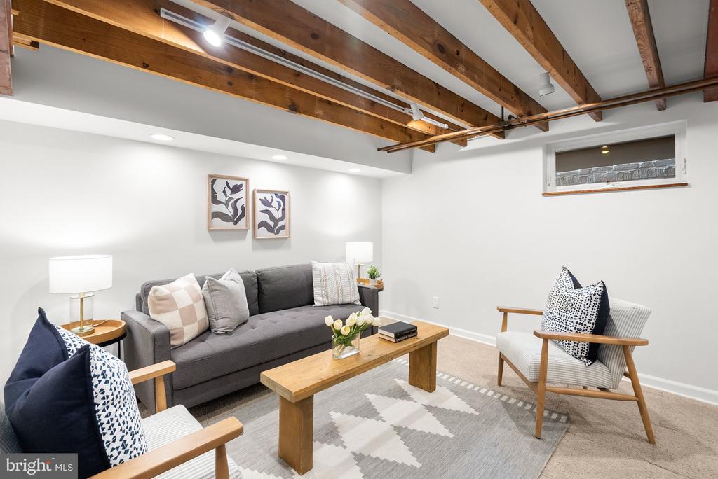 1104 MERWOOD DRIVE