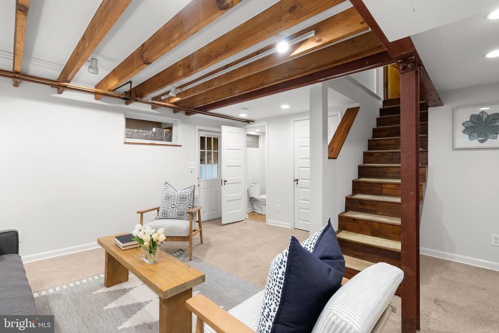 1104 MERWOOD DRIVE