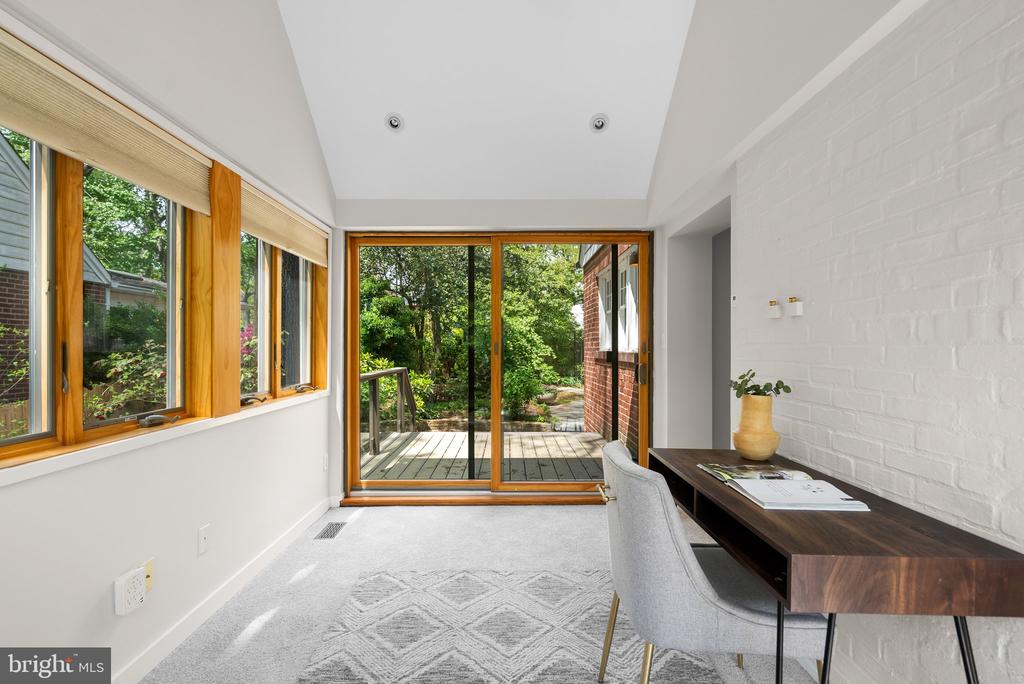 1104 MERWOOD DRIVE