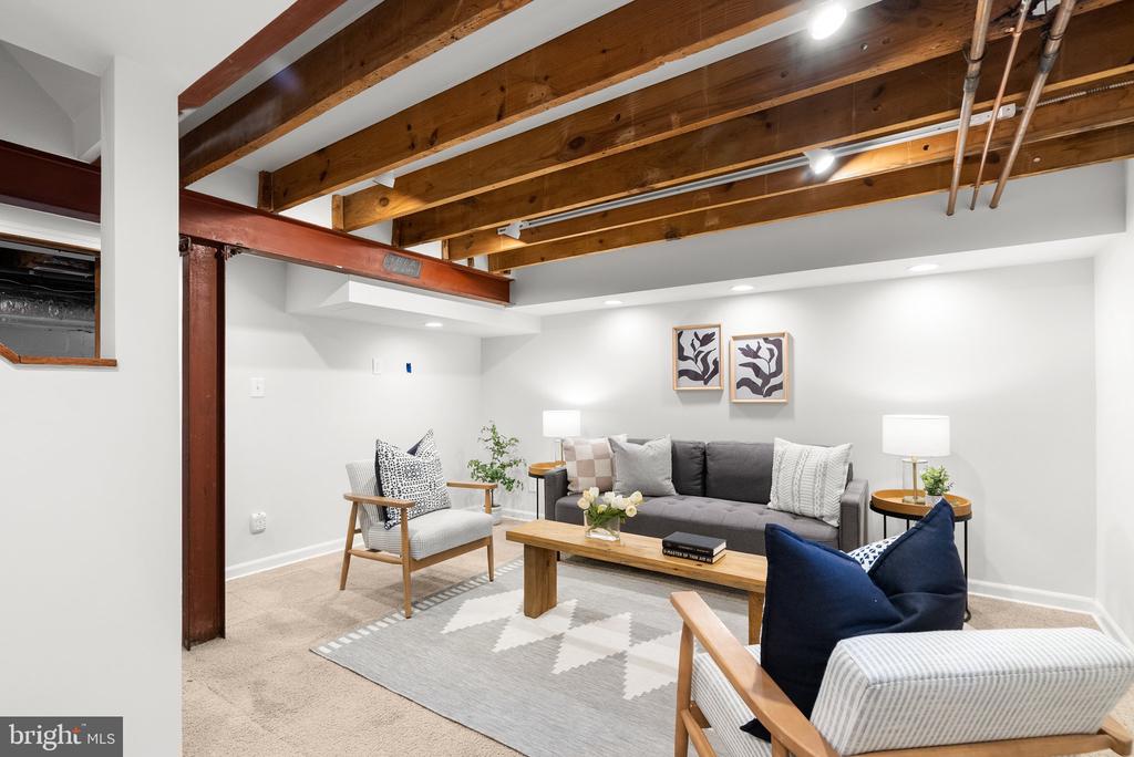 1104 MERWOOD DRIVE