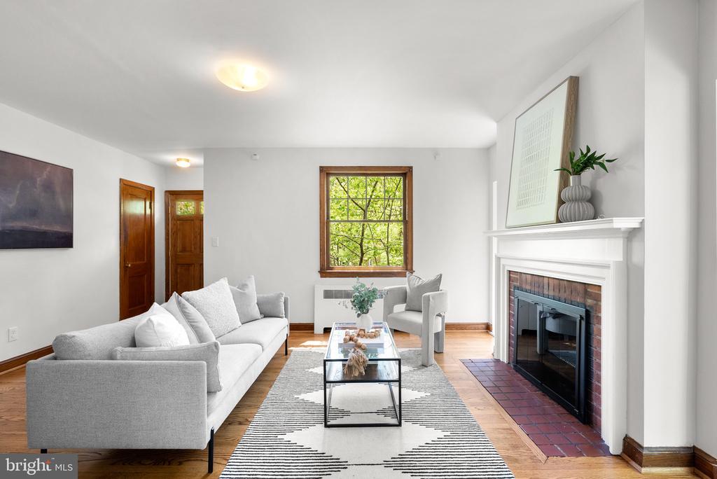 1104 MERWOOD DRIVE