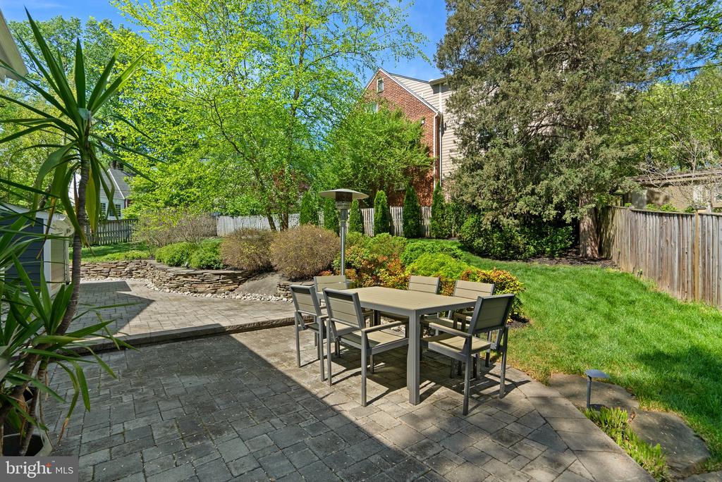 507 ELLSWORTH DRIVE