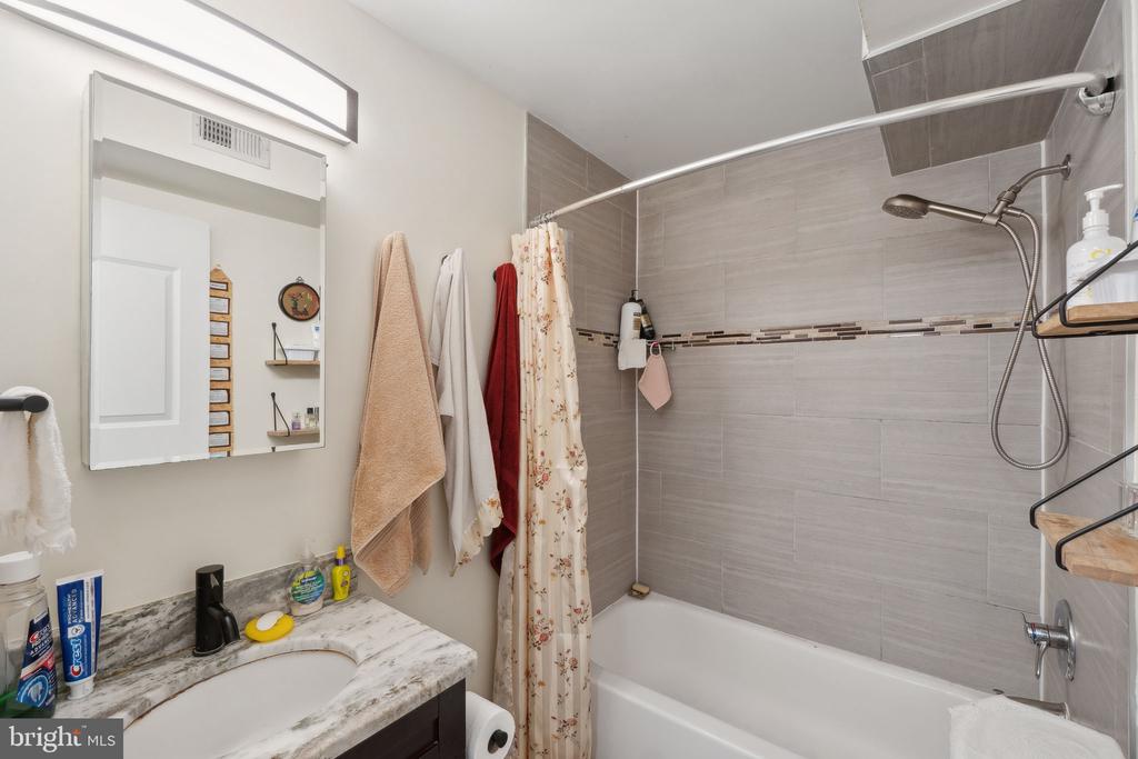 10440 ROCKVILLE PIKE Unit: 101