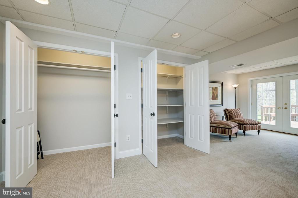 10 FULLVIEW COURT