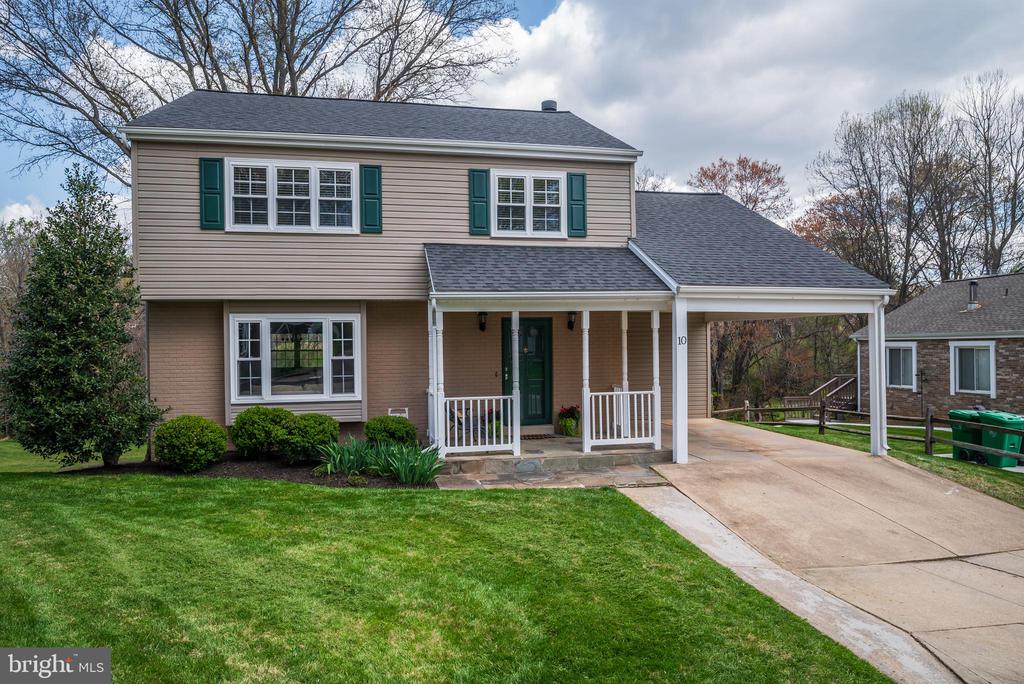 10 FULLVIEW COURT