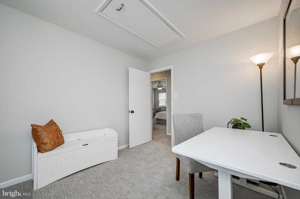 10 FULLVIEW COURT