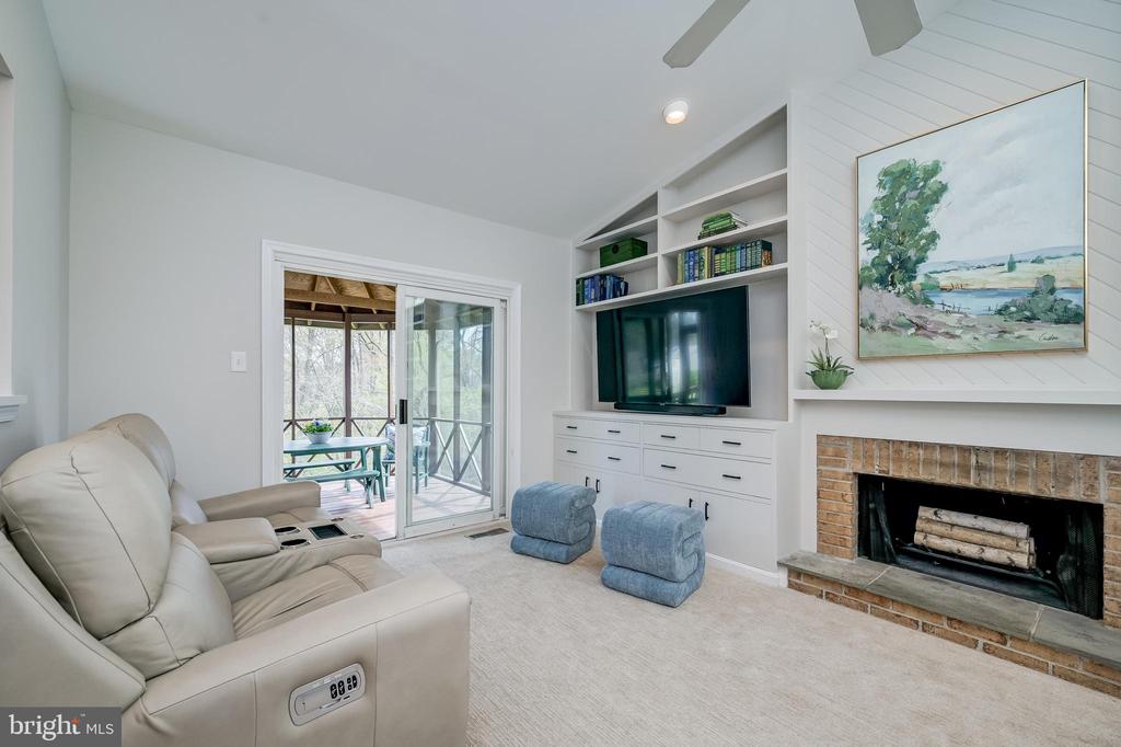 10 FULLVIEW COURT