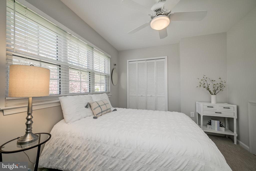 10 FULLVIEW COURT