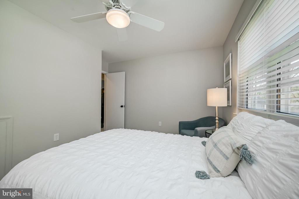 10 FULLVIEW COURT