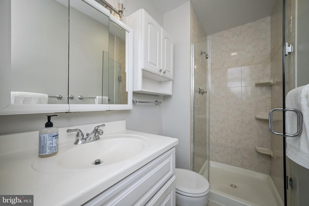 10 FULLVIEW COURT