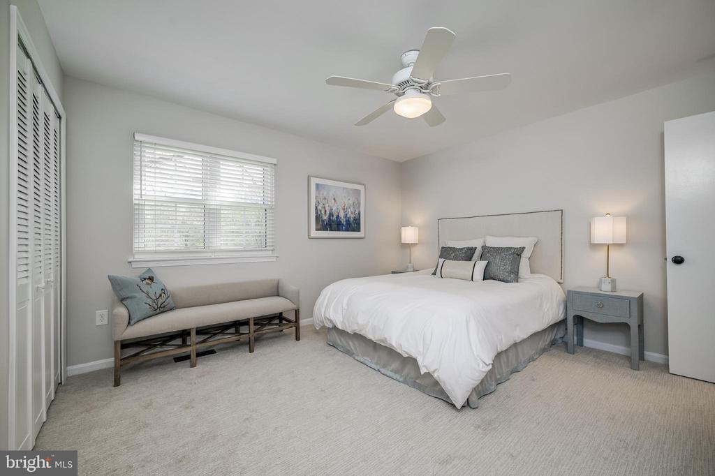 10 FULLVIEW COURT