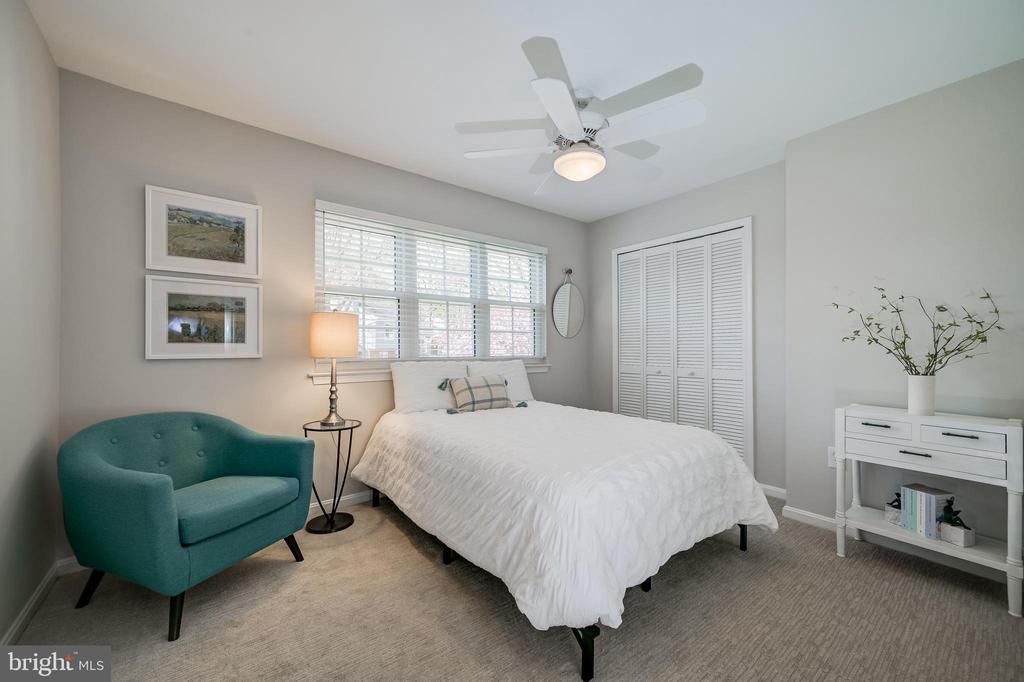 10 FULLVIEW COURT