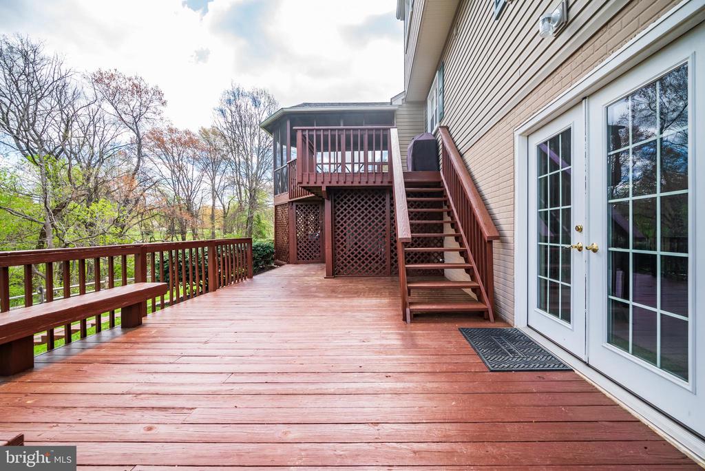 10 FULLVIEW COURT
