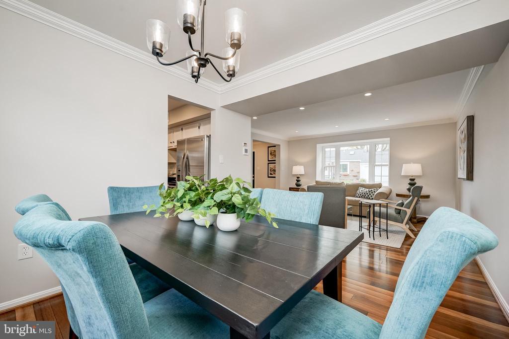 10 FULLVIEW COURT