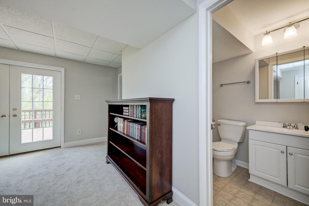 10 FULLVIEW COURT