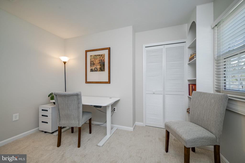 10 FULLVIEW COURT