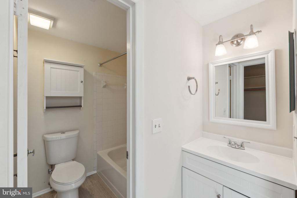 13211 CHALET PLACE Unit: 4-301
