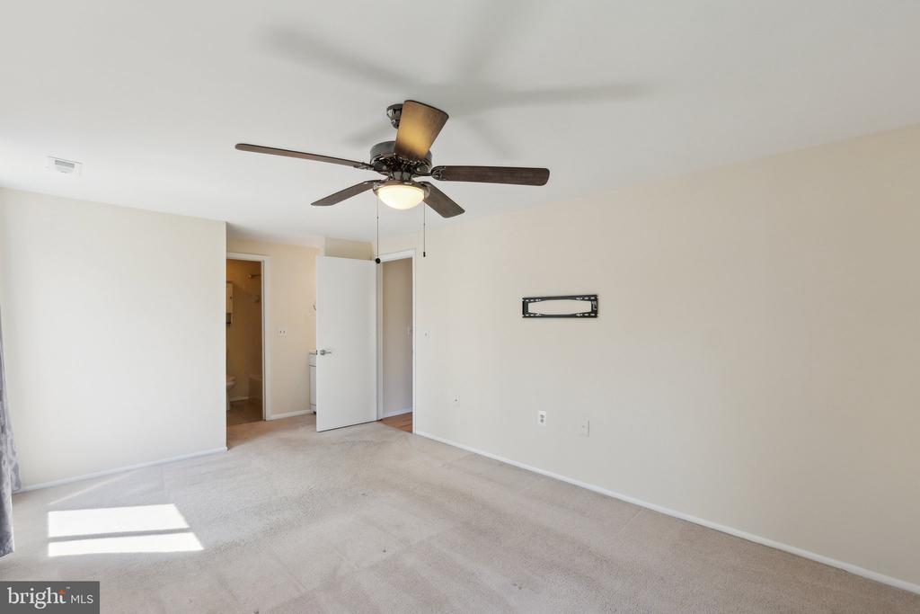 13211 CHALET PLACE Unit: 4-301