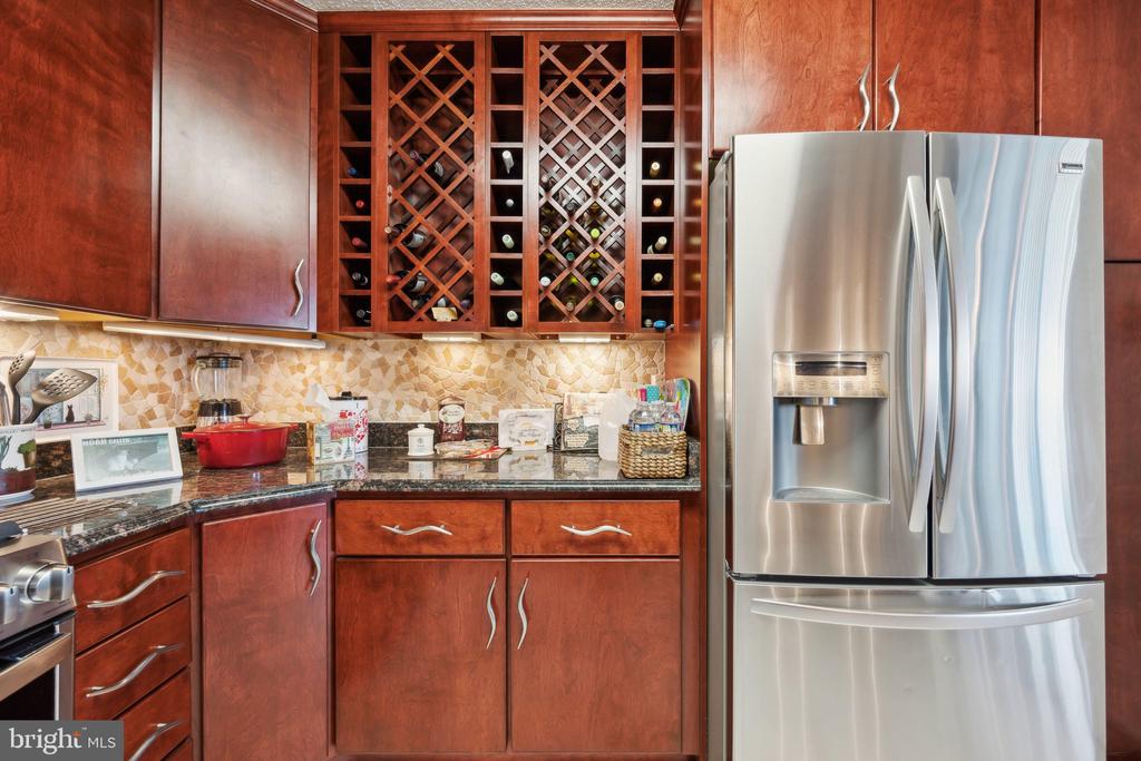 5225 POOKS HILL ROAD Unit: 1418S