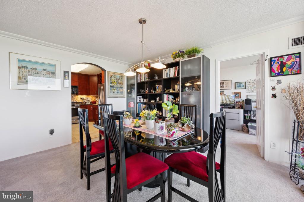 5225 POOKS HILL ROAD Unit: 1418S