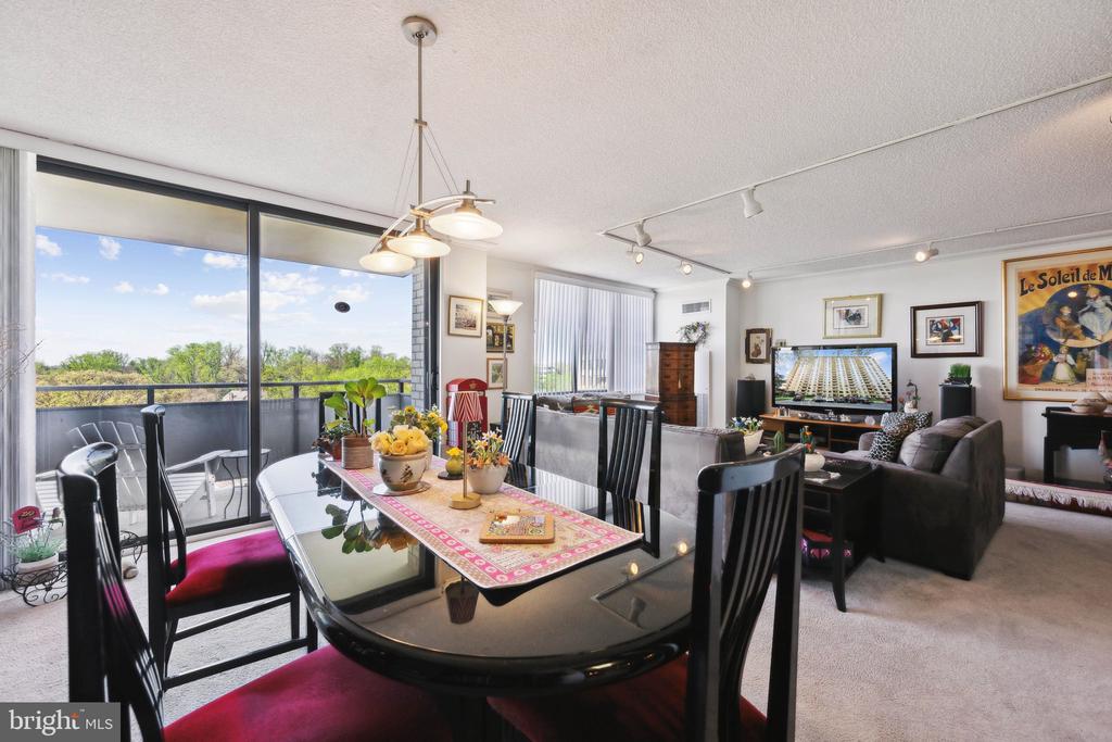 5225 POOKS HILL ROAD Unit: 1418S