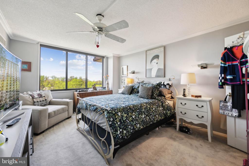 5225 POOKS HILL ROAD Unit: 1418S