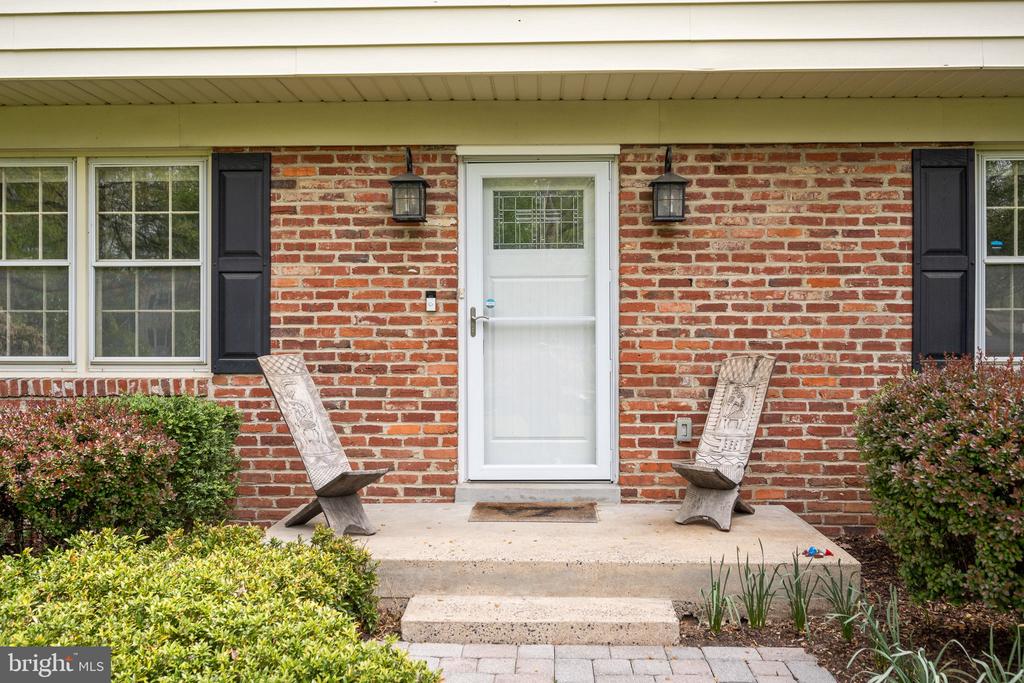 18801 WOODWAY