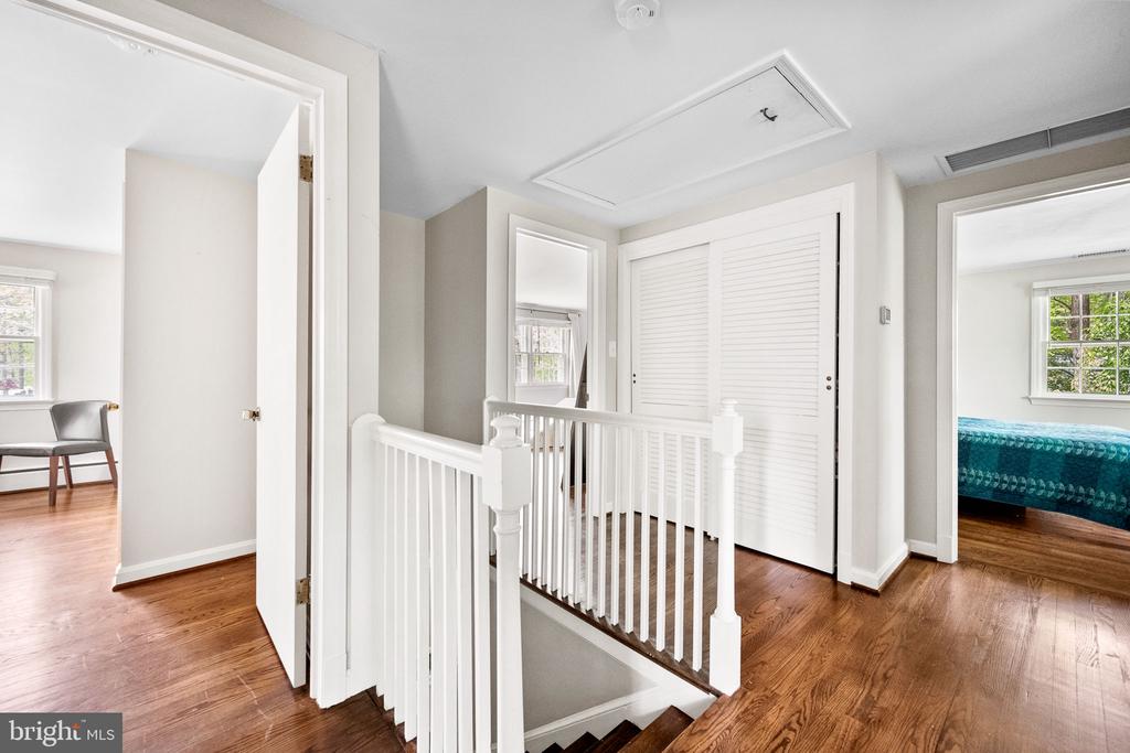 18801 WOODWAY