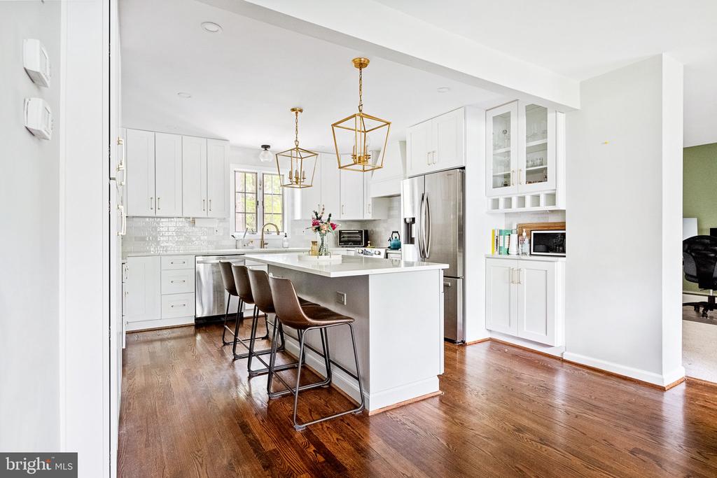18801 WOODWAY